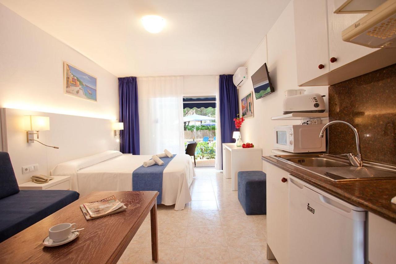 Apartamentos Cala Murada Minigolf Екстериор снимка