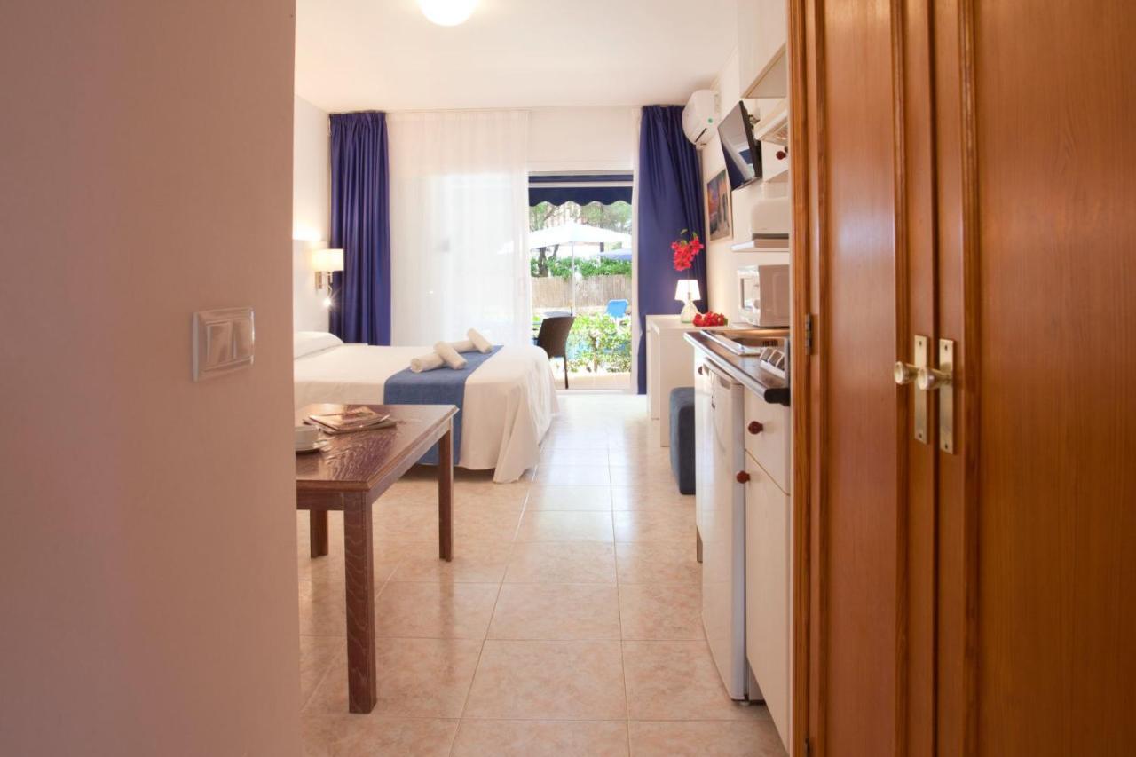 Apartamentos Cala Murada Minigolf Екстериор снимка